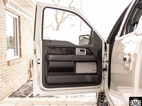Used 2013 Ford F150 Platinum image 34