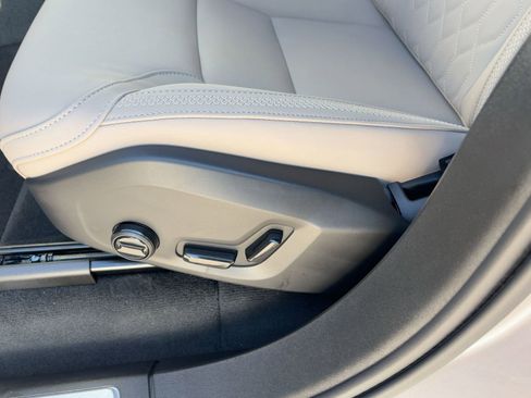 New 2026 Volvo XC90 B6 Plus w/ Protection Package Premier image 13