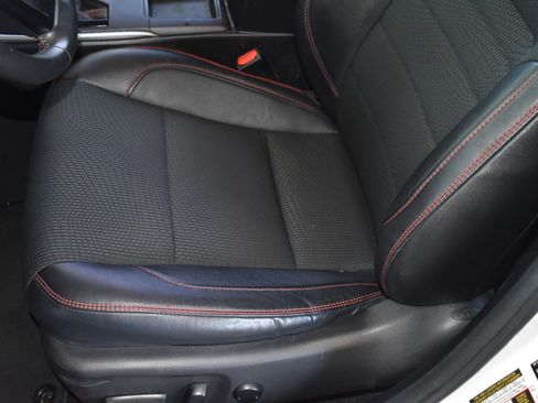 Used 2017 Toyota Camry SE w/ Moonroof Package FWD image 14