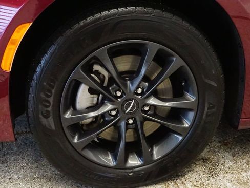 Certified 2020 Chrysler Pacifica Touring-L w/ Advanced Safetytec Group image 13