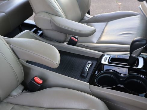 Used 2017 Honda Ridgeline RTL-E image 37