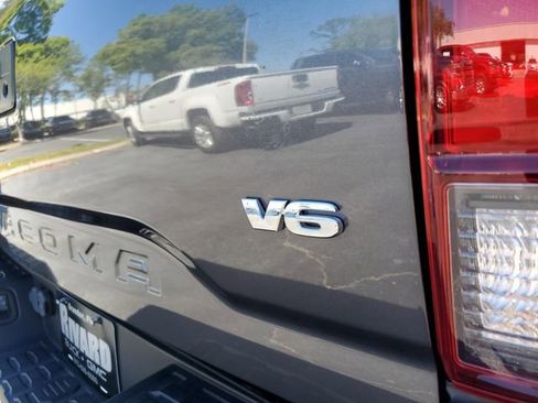 Used 2022 Toyota Tacoma SR5 image 9