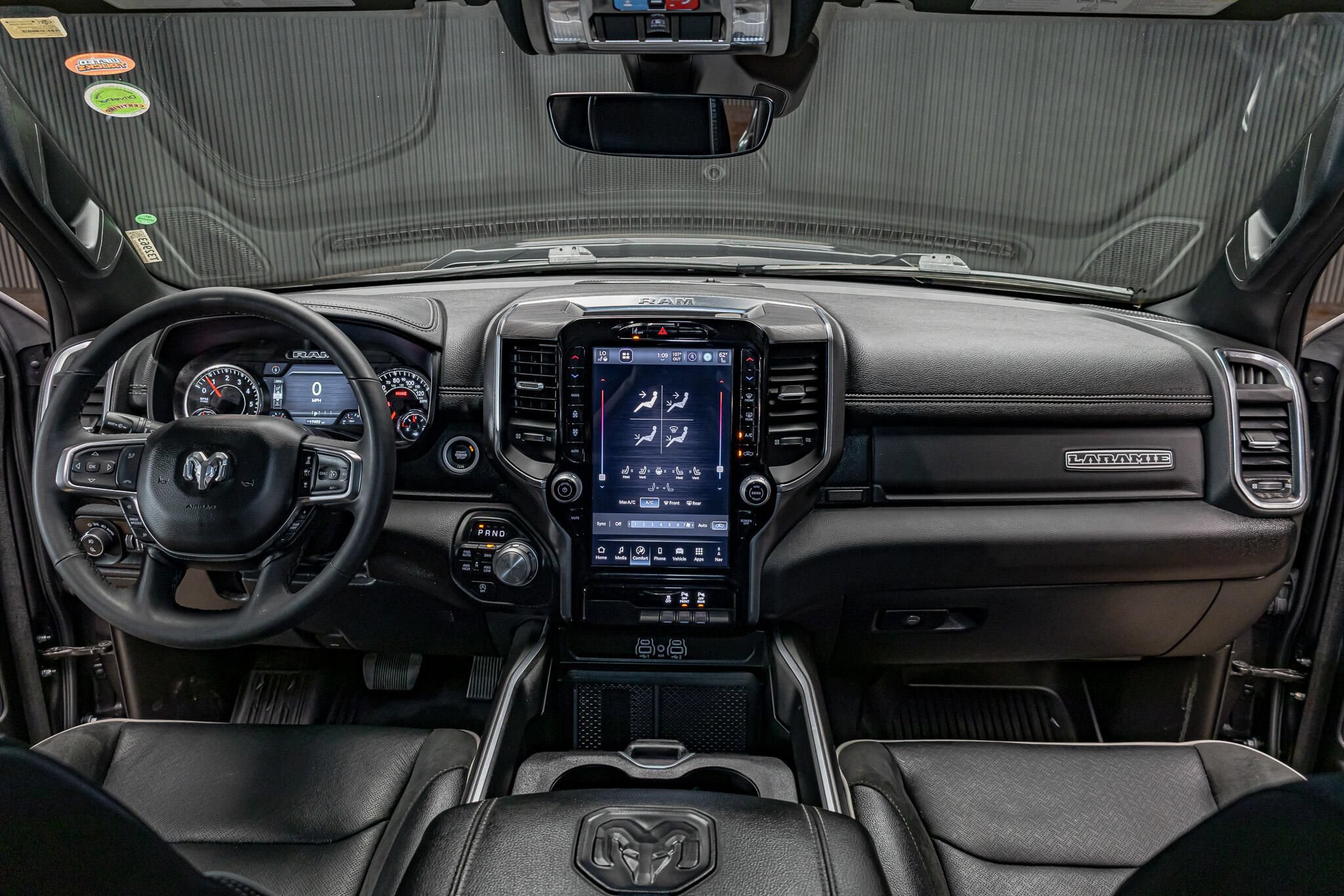 Used 2025 RAM 1500 Laramie w/ Sport Appearance Package AWD/4WD image 17