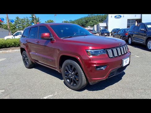 Used 2019 Jeep Grand Cherokee Altitude AWD/4WD image 2