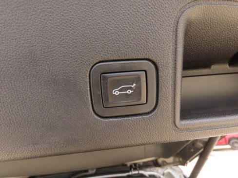 Used 2019 GMC Terrain Denali w/ Advanced Safety Package FWD image 13