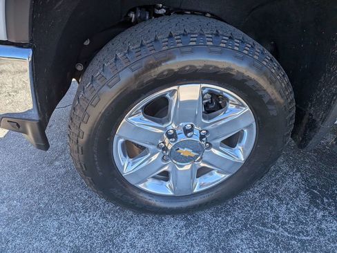 Certified 2022 Chevrolet Silverado 2500 LTZ w/ LTZ Premium Package image 9