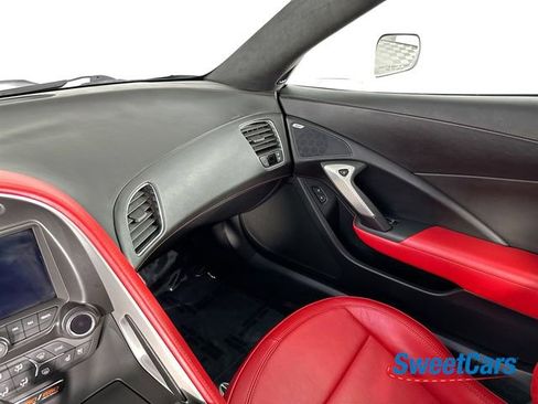 Used 2015 Chevrolet Corvette Z06 w/ 3LZ Preferred Equipment Group RWD image 32