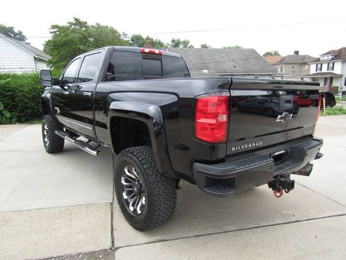 Used 2019 Chevrolet Silverado 2500 LTZ w/ Duramax Plus Package AWD/4WD image 6