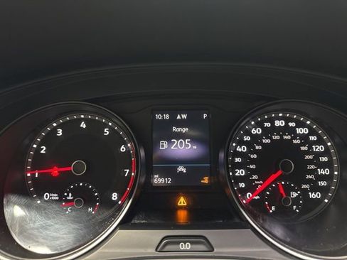 Used 2020 Volkswagen Atlas Cross Sport SE image 9