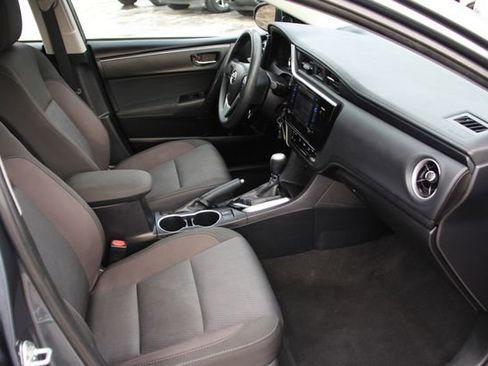 Used 2017 Toyota Corolla L image 28