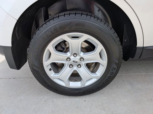 Used 2014 Ford Edge SEL AWD/4WD image 12
