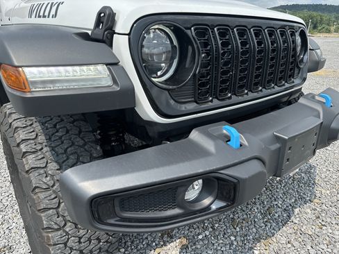 Used 2024 Jeep Wrangler Unlimited AWD/4WD image 10