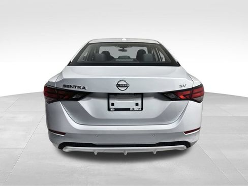 Used 2024 Nissan Sentra SV FWD image 7
