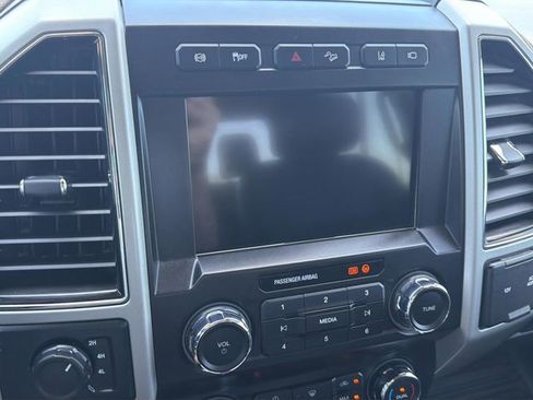 Used 2020 Ford F350 Lariat w/ Lariat Value Package AWD/4WD image 26