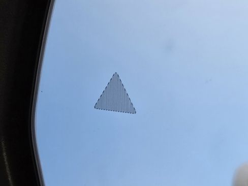 Used 2025 Jeep Grand Cherokee Laredo X image 33