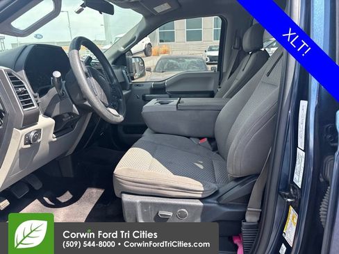 Used 2017 Ford F150 XLT AWD/4WD image 7