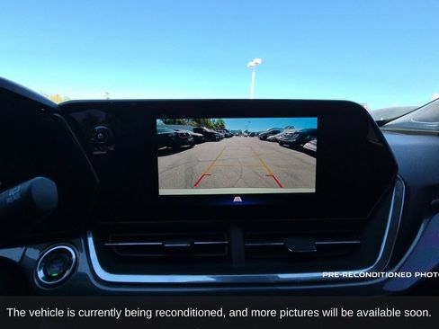 Used 2024 Chevrolet Trax ACTIV FWD image 17