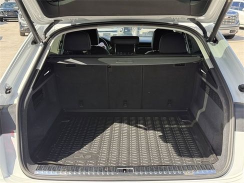 Used 2023 Audi Q8 Premium Plus w/ Premium Plus Package image 12