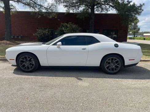 Used 2017 Dodge Challenger T/A image 2