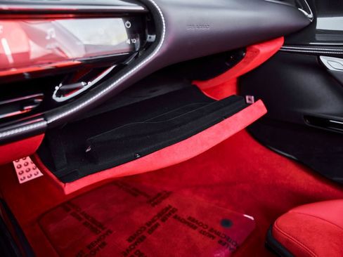 Used 2025 Ferrari SF90 Spider image 72