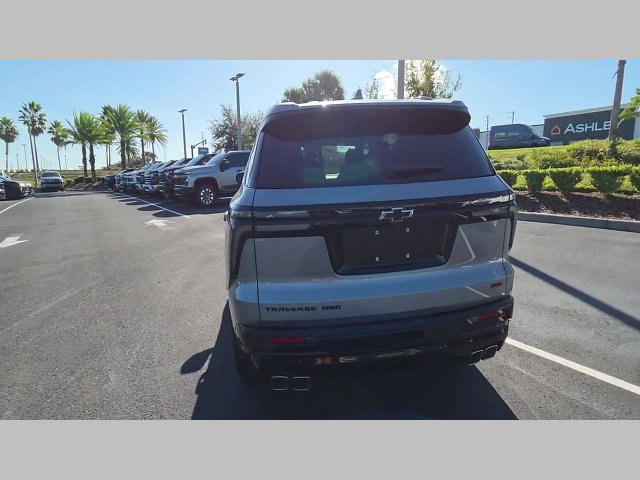 New 2026 Chevrolet Traverse RS w/ LPO, Floor Liner Package AWD/4WD image 22
