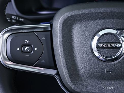 Certified 2025 Volvo XC40 B5 Plus image 11