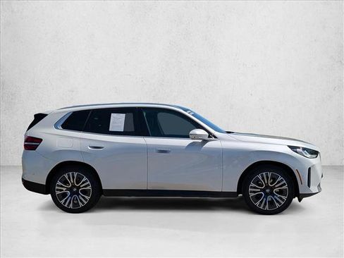 Used 2025 BMW X3 xDrive30i w/ Premium Package image 4