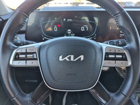 Used 2025 Kia Telluride S image 20