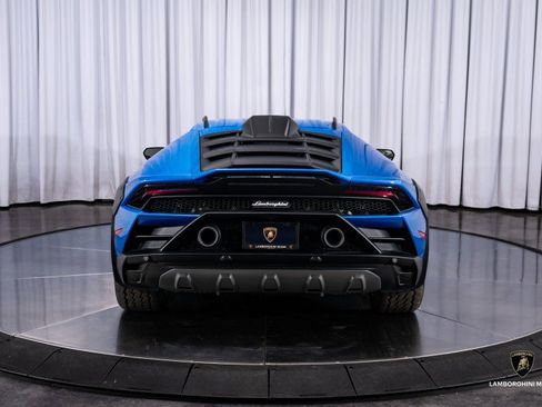 Used 2024 Lamborghini Huracan Sterrato image 20