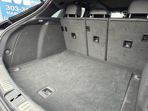 Used 2024 Porsche Macan image 8