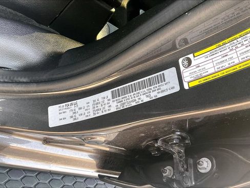Used 2020 RAM 1500 Big Horn AWD/4WD image 32