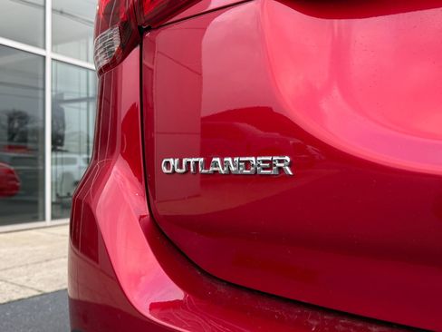 Used 2020 Mitsubishi Outlander SE image 8