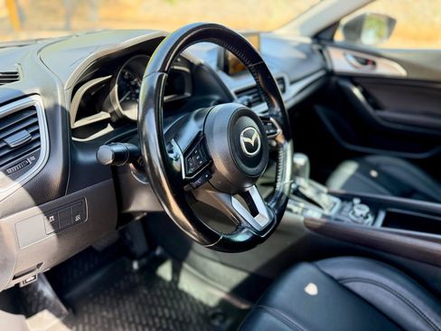Used 2017 MAZDA MAZDA3 Touring FWD image 15