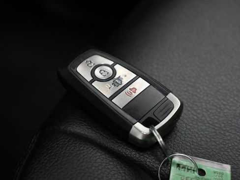 Used 2021 Ford Expedition XLT AWD/4WD image 36
