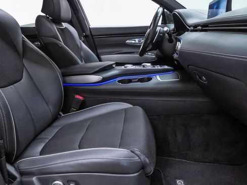 Certified 2023 Genesis GV70 2.5T w/ Sport Prestige Package AWD/4WD image 14