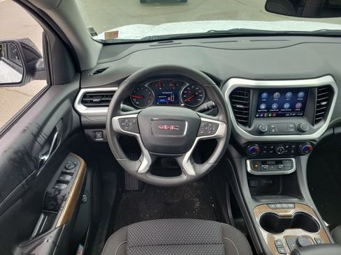 Used 2023 GMC Acadia SLE w/ Driver Convenience Package FWD image 13