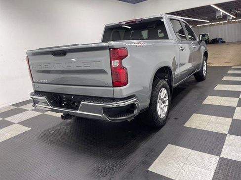 Used 2023 Chevrolet Silverado 1500 LT AWD/4WD image 4