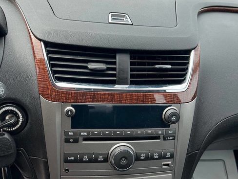 Used 2010 Chevrolet Malibu LTZ FWD image 5