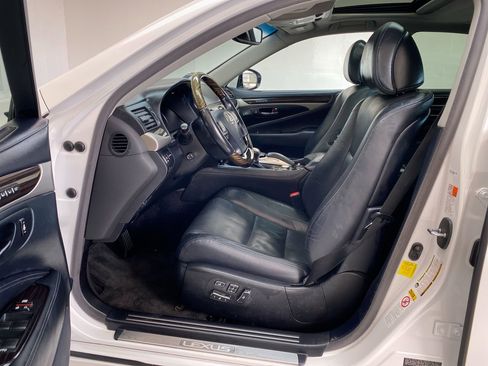 Used 2016 Lexus LS 460 image 16