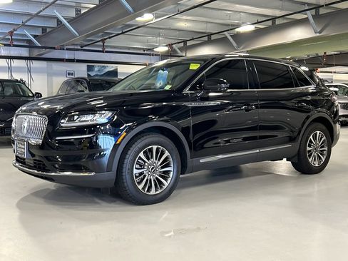 Used 2023 Lincoln Nautilus FWD image 5
