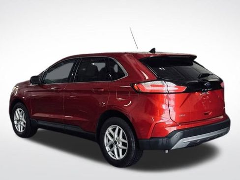 Used 2023 Ford Edge SEL w/ Convenience Package image 9