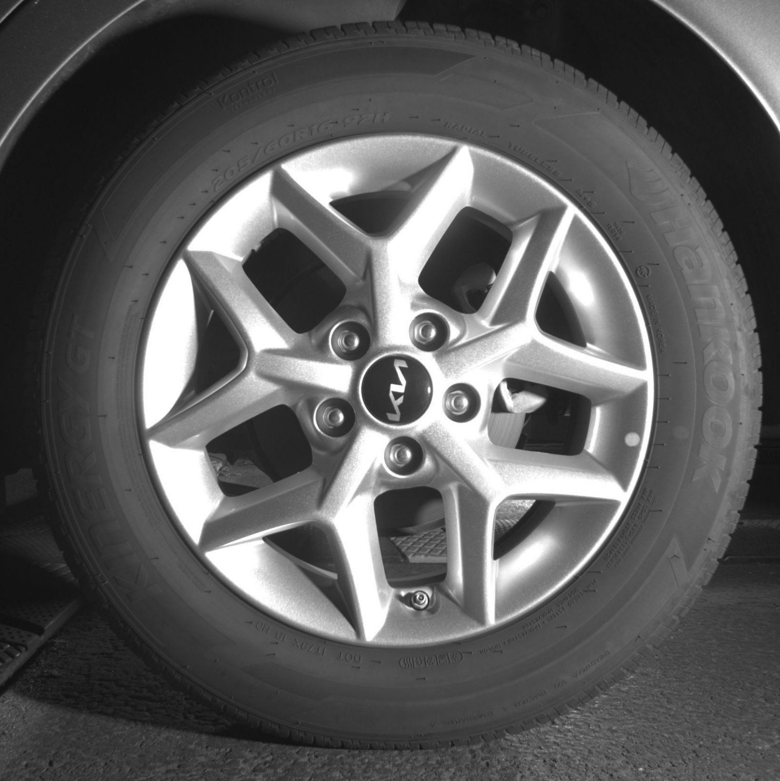 Used 2025 Kia Soul LX w/ LX Technology Package FWD image 25