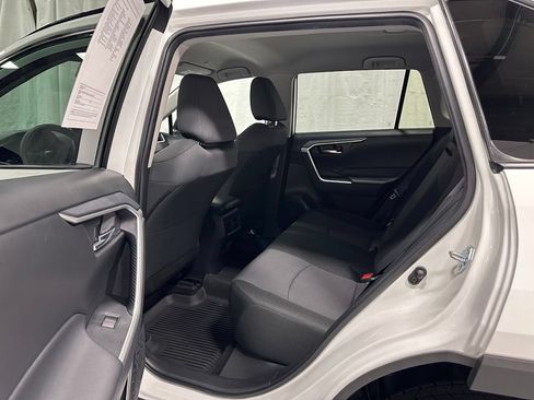 Used 2025 Toyota RAV4 XLE FWD image 42