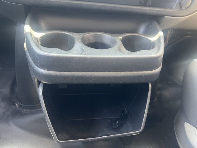 Used 2006 GMC Savana 2500 Passenger RWD image 14
