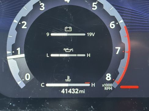 Used 2024 Toyota Tacoma TRD Sport w/ TRD Sport Upgrade Package image 2