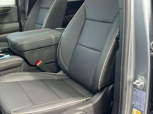 New 2026 GMC Yukon XL Elevation w/ Elevation Premium Package AWD/4WD image 12