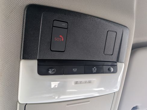 Used 2024 Nissan Rogue SV FWD image 29