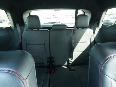 Used 2025 Chevrolet Traverse RS AWD/4WD image 26