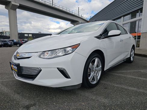 Used 2018 Chevrolet Volt LT image 4