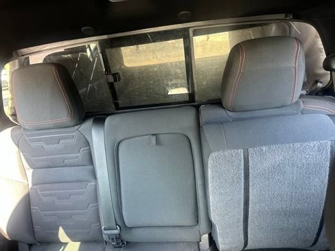 Used 2022 Nissan Frontier PRO-4X AWD/4WD image 11